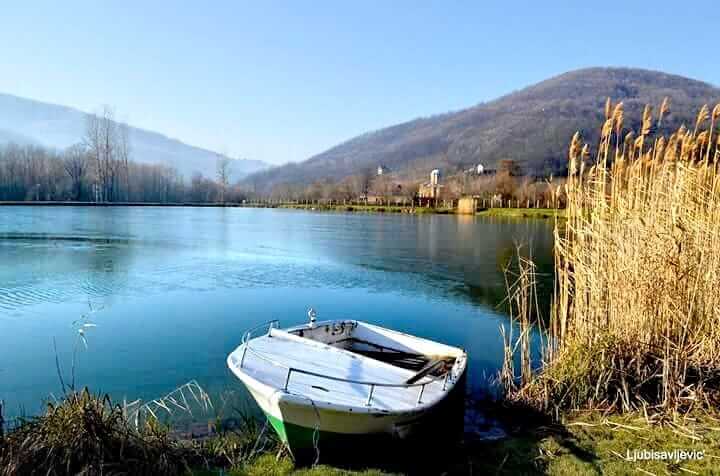 selo-sisevac-jezero